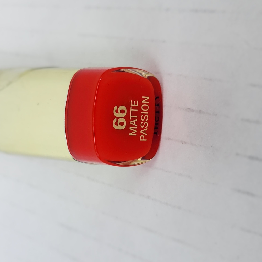 Milani Matte Passion Lipstick - Red